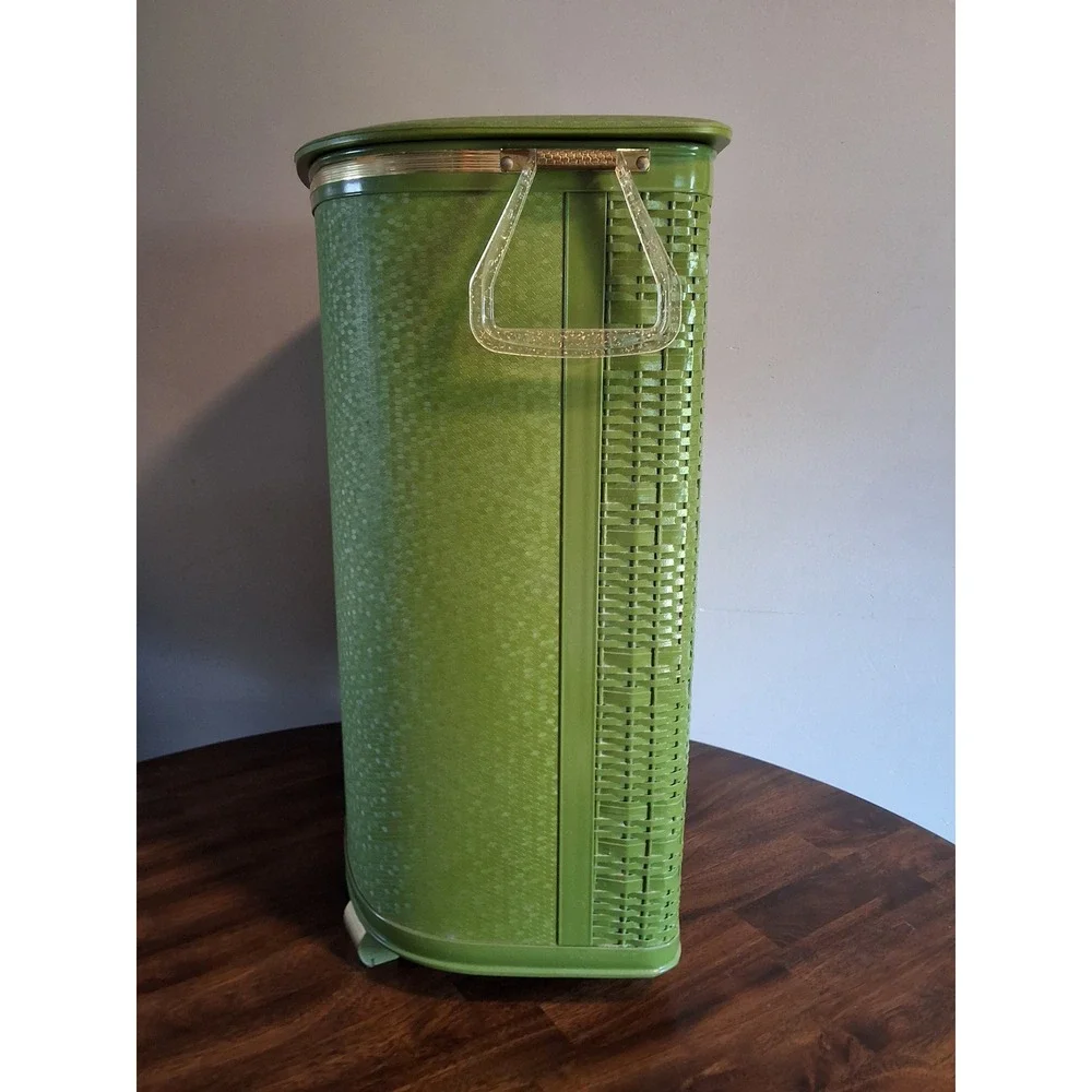Vintage 1960s Avocado Green Wicker Laundry Hamper Starburst Mid Century Modern